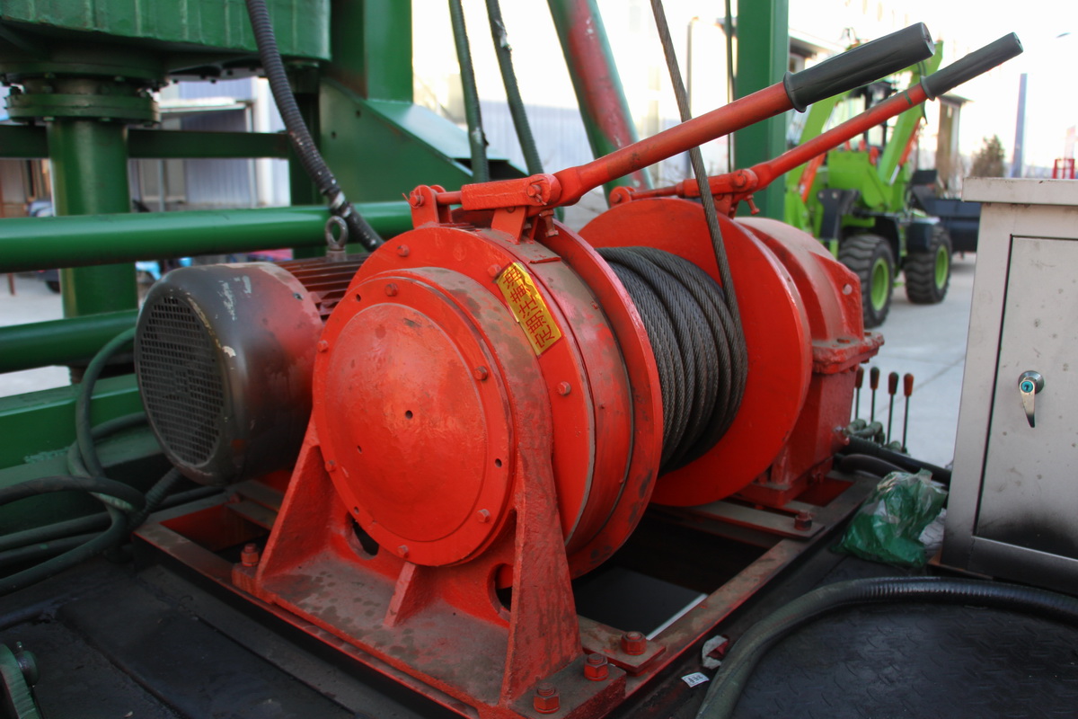 7寸鋼履帶反(fǎn)循環鑽機