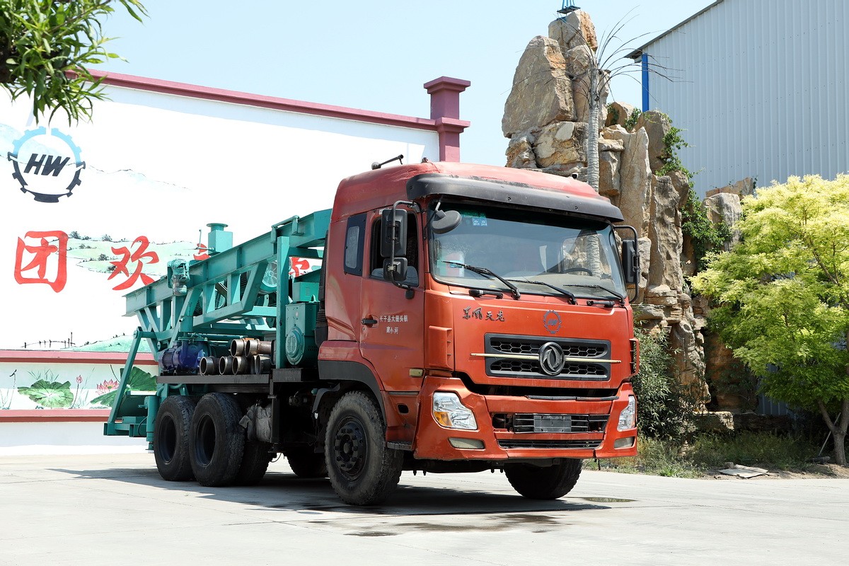 8寸後(hòu)八輪汽車(che)鑽機