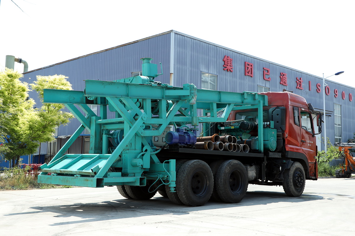 8寸後(hòu)八輪汽車(che)鑽機